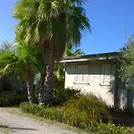 La Scogliera Del Capo Santa Maria (Vibo Valentia)
