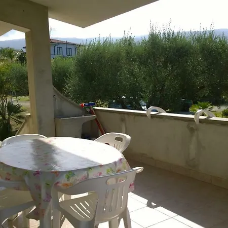 La Scogliera Del Capo Santa Maria (Vibo Valentia)