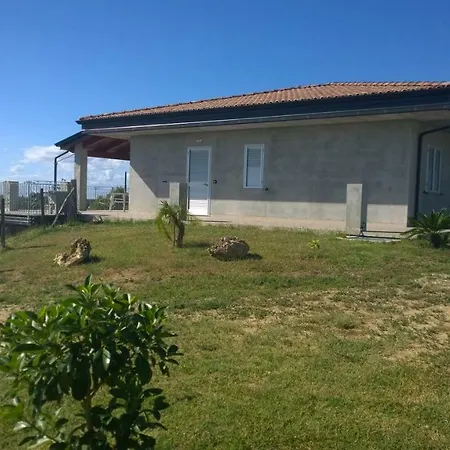 La Scogliera Del Capo * Santa Maria (Vibo Valentia)